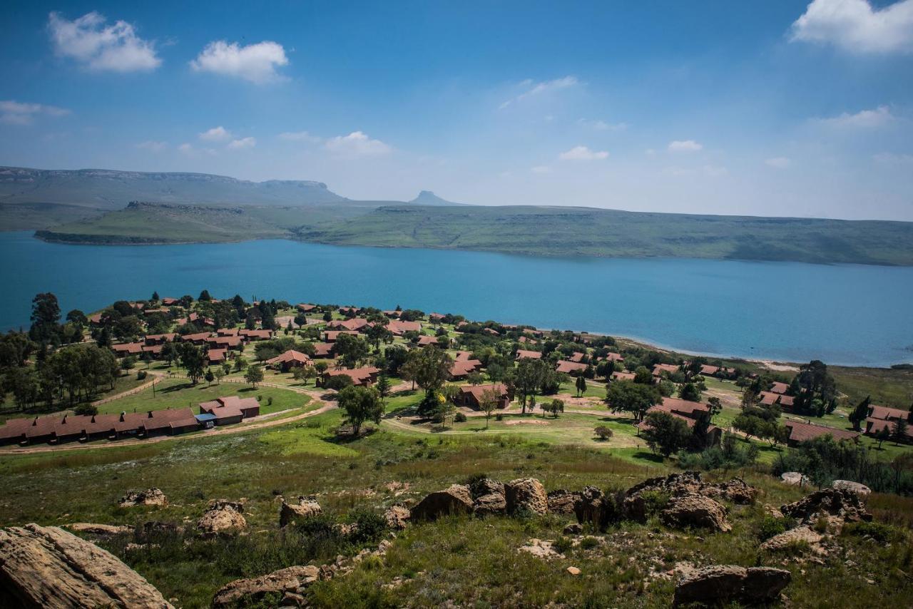 First Group Qwantani Hotel Harrismith Exterior photo